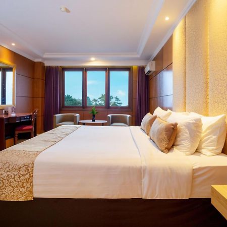 Hotel Bumi Senyiur Samarinda Ngoại thất bức ảnh